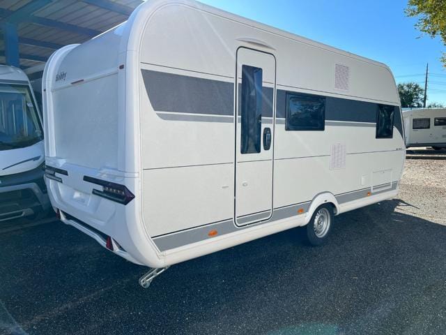 HOBBY – DE LUXE 490 KMF